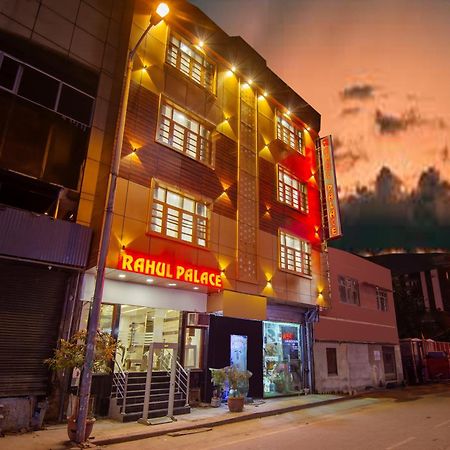 Rahul Palace By Golden Tree Near Metro Station And Ajmal Khan Market Ню Делхи Екстериор снимка