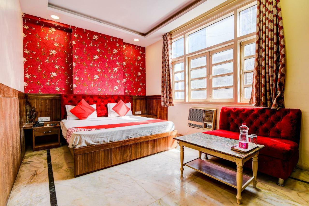 Rahul Palace By Golden Tree Near Metro Station And Ajmal Khan Market Ню Делхи Екстериор снимка