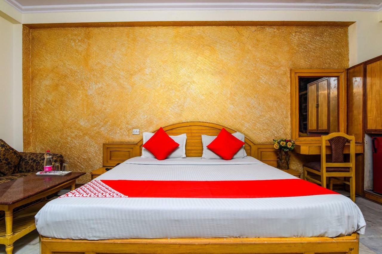 Rahul Palace By Golden Tree Near Metro Station And Ajmal Khan Market Ню Делхи Екстериор снимка